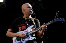 A good, reliable rock guitar course isn't going to spend time. Former Rage Against The Machine Guitarist Tom Morello A Cubs Title Matters To The World Chicago Tribune