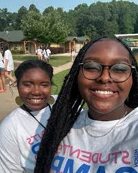 Esther Karanja's Instagram, Twitter & Facebook