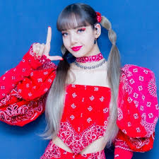 Some cities have parades and cultural performances. La Foto De Lisa De Blackpink Que La Rompio En Instagram