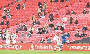 Nwankwo kanu has said fa cup glory can help nigeria duo kelechi iheanacho and wilfred ndidi kick on and. Crowd Returns To See Iheanacho Fire Leicester Into Fa Cup Final Newspaper Dawn Com