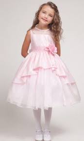 Offriamo una varietà di stili, scollature, tessuti e colori per le donne in bari. Rosa Principessa Overlay Abiti Da Damigella Bambina Abiti Da Damigella Abiti Abiti Per Bambini