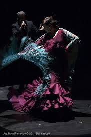 Jag trodde ju att hon skulle göra en orup och sjunga sina låtar till alla danserna. Pin On Flamenco Postura Y Duende