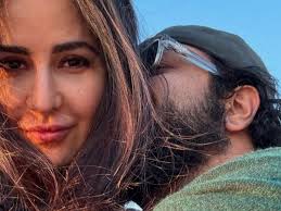 Vicky Kaushal Gets Cozy With Katrina Kaif, Kisses Her On Birthday: 'I Love  You'