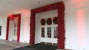 Why a secular white house can (legally) be decorated for christmas. An Inside Look At The White House S 2016 Christmas Decorations