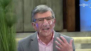 El ministro mario desbordes señaló que tengo buena llegada en el centro y a lo mejor eso me puede servir para ayudar a un candidato, o eventualmente ser candidato. Joaquin Lavin Si No Fuera Candidato Votaria Por Mario Desbordes