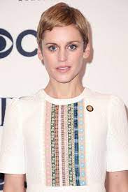She was born in ennis, county clare and is the elder sister of the actress kelly gough. Denise Gough Independent Talent