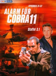 Hauptpersonen sind zwei polizisten, die zusammen das cobra 11 team bilden. Alarm Fur Cobra 11 Die Autobahnpolizei Staffel 3 1 2 Dvds Von Erdogan Atalay
