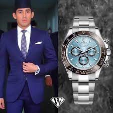 Umur dia muda lagi, tapi dah ada beberapa koleksi kenderaan yang super duper. Superwatchman The 27 Year Old Prince Tunku Abdul Rahman Facebook