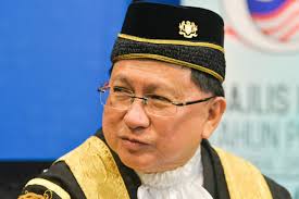 Federal court judge tan sri tengku maimun tuan mat. Catholic Becomes Malaysia S Top Judge Uca News