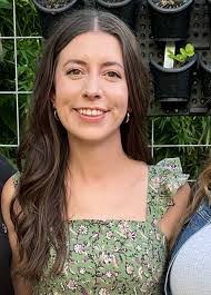 Kim Thibeault's Instagram, Twitter & Facebook