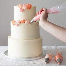 4 Easy Ways To Diy A Wedding Cake Diy Wedding Cake Easy Wedding Desserts Wedding Cake Recipe