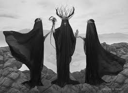 Pin By Elena Ray On A Widdershin Woman Left Handed Czarownica Art Dark Photography Witch Aesthetic