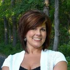 Lesa Hancock's Instagram, Twitter & Facebook