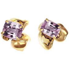 18 Karat Rose Gold Contemporary Stud Earrings with Cushion Purple Spinels  For Sale at 1stDibs