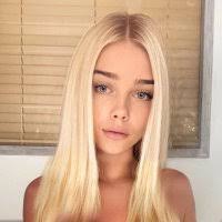 Natasha Baxter's Instagram, Twitter & Facebook