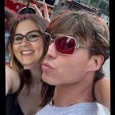 My wife Meca Hollister and I are expecting twins! Such a blessing  🙏🏾🙏🏾🙏🏾