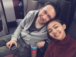 Mulya telah menikah pada sabtu (24/8/2019). Rina Nose Sudah Hamil Buah Cinta Dari Josscy