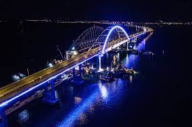 С открытием крымского моста у либералов и подвывающих им в унисон злопыхателей с украинской стороны проявился еще один повод позубоскалить. Kak Vsego Za Dva Goda Byl Postroen Krymskij Most Vedomosti
