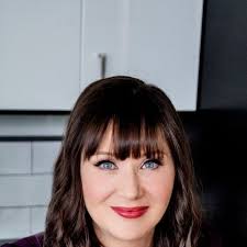 Julie Daniluk, Nutritionist