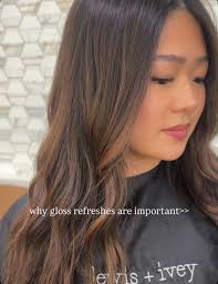 A gloss appointment keeps your color looking its best by adding shine,  softening harsh lines, neutralizing unwanted warmth, and brightening up  older highlights—all in one quick, gentle step. ✨ #tucsonhair  #tucsonhairstylist #lewisandivey