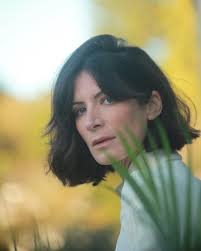 Backstage with matilde breyner it's been a while since i had been shooting on a backstage, but when i got the chance to witness matilde breyner's transformation into mick jagger for the portuguese tv show a tua cara não me é estranha, i couldn't resist. Matilde Breyner Facebook