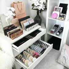 Pin By Reema On ترتيب المكياج Beauty Room Design Beauty Room Makeup Room Decor