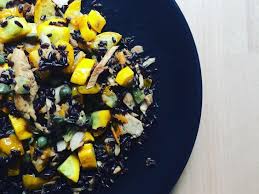 Dedicato agli amanti del pesce freschissimo of la barca di ciro. Riso Venere Con Tonno Zucchine E Pomodorini Dadi Gialli Giuseppe Marzulli Biologo Nutrizionista A Bari