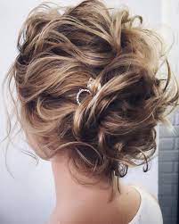 Beautiful Bridal Updos Wedding Hairstyles For A Romantic Bride Textured Updo Updo Wedding Hairstyles Updo Hair Gelin Sac Stili Kivircik Sac Dogal Sac Topuzu