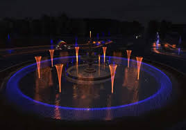 Un nou sezon al evenimentului urban simfonia apei va fi deschis sâmbătă și va fi. Spectacole De MuzicÄƒ È™i Lumini La Redeschiderea Fantanilor Din PiaÅ£a Unirii