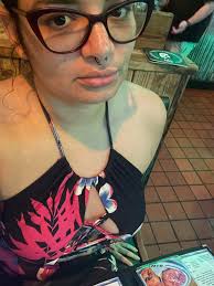 Hi all! I just wanted to introduce myself . 3-23 💜