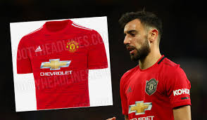 Let's take a look at the leaked news. Leaked Man United 20 21 Home Kit Gets A Mixed Response From Fans