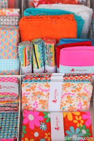Epingle Par Petit Pan Sur Petit Pan Fabrics Tissus Comment Coudre Chute De Tissu