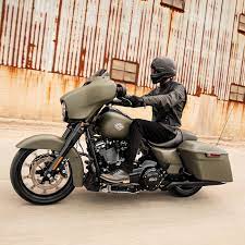 Browse pictures and detailed information about the great selection of 290 new bikes and suvs in the huntington beach harley davidson online inventory. Harley Davidson Usa