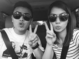 FOTO: Mesranya Dion Wiyoko & Sang Kekasih, Sering Liburan Bareng