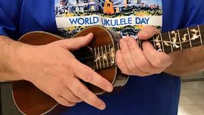 This has to be the best ukulele player.unbelievable Tiny Instruments Giant Jam Session Edmonton Musicians Celebrate World Ukulele Day Cbc News