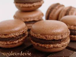 Macarons Au Chocolat Et Rappel De La Recette De Base Pour Les Coques A La Meringue Italienne Macaron Chocolat Recette Macaron Chocolat Recette Macaron
