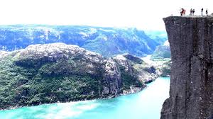 Der preikestolen liegt in der provinz rogaland oberhalb des lysefjords. Preikestolen Norwegen Schwindelfrei Head For Heights 2013 Youtube