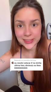 Julia Martinho (@juliammartinho)