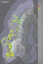 Meteorologisk institutt har sendt ut farevarsel for mye lyn søndag ettermiddag. Obs View Info Om Lynobservasjoner I Norge