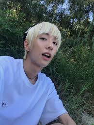Pin By Senpai On Holland Holland Korean Idol Korean Singer