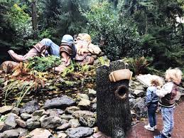 A visit to efteling is not complete without a trip down sprookjesbos. De Efteling Voor Peuters Dit Zijn De Leukste Attracties Voor De Kleintjes