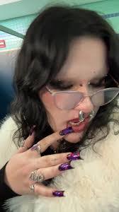 Jade Hildreth's Instagram, Twitter & Facebook