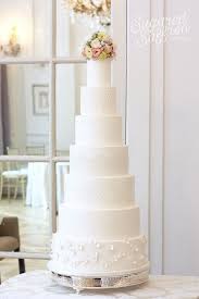 All White 7 Tier Wedding Cake By Sugared Saffron Cake Studio In London Large Wedding Cakes Tiered Wedding Cake Round Wedding Cakes