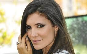 I just saw a bunch of interviews with daniela ruah and eric christian olsen about season 12 and i gotta say i am really shocked. Daniela Ruah Mostra Os Bracos Musculados E Acaba Arrasada Impala