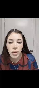 Tierna Malvada Niña