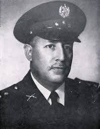 File:Retrato militar de Enrique Peralta Azurdia.jpg