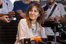 Denunciarán a soledad acuña por su ataque a los docentes. Acuna Invito A Los Padres A Denunciar Adoctrinamientos Por Parte De Docentes