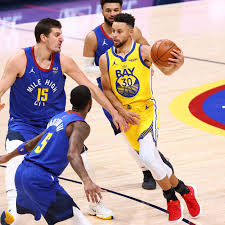 We have warriors and nuggets and the flash tells you who is winning this contest! Fwjnyie8qsstgm
