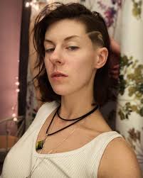 🌊She's got oceans tucked away in her hair, poems swim under her skin.  ~Sanober Khan 🌊 . . . ✂️ @b.a.t.hair 🌈 @clementinehairstudio  💈@minnesota_matt612 . . . #ridethewave #undercut #undercutgirls  #undercutdesign #sideshave #