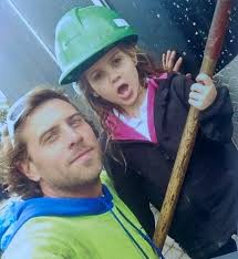 I haven't seen my daughter in over 13 years. Like I tell all my children ,  I got Rooves to do. If you wanna see your Dad you better learn to roof.